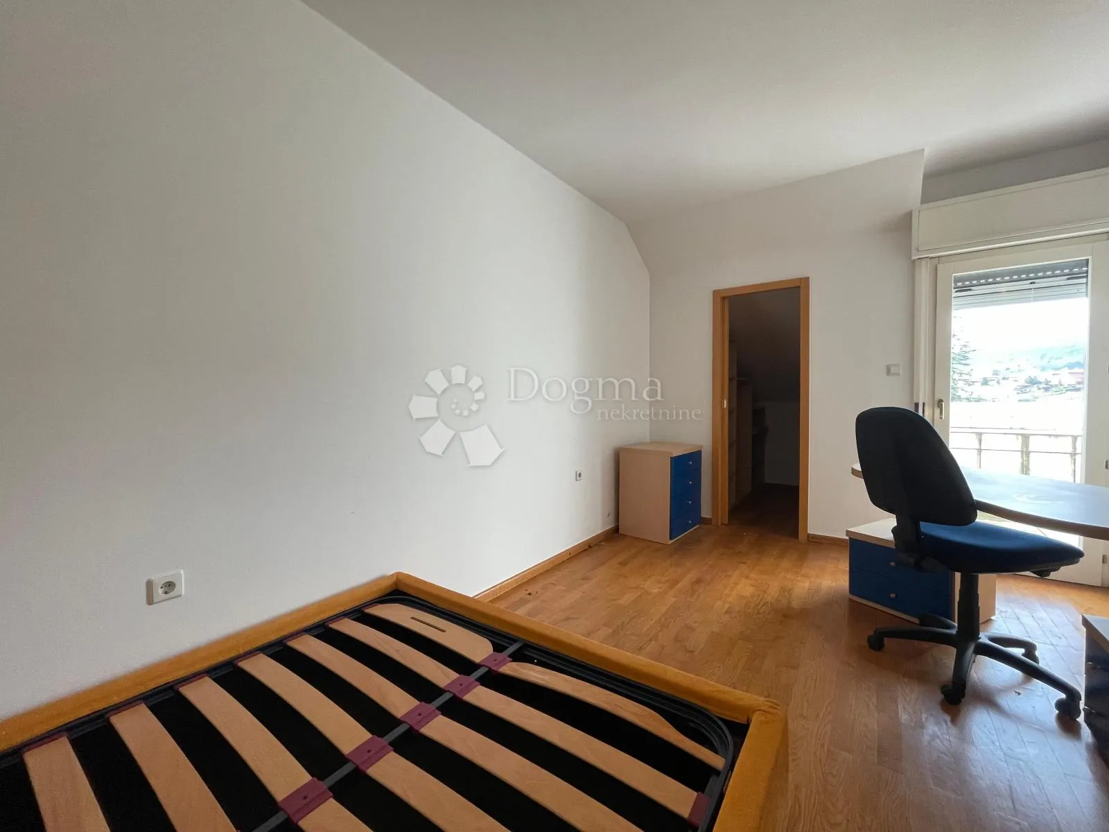 vila šestine - slika 19