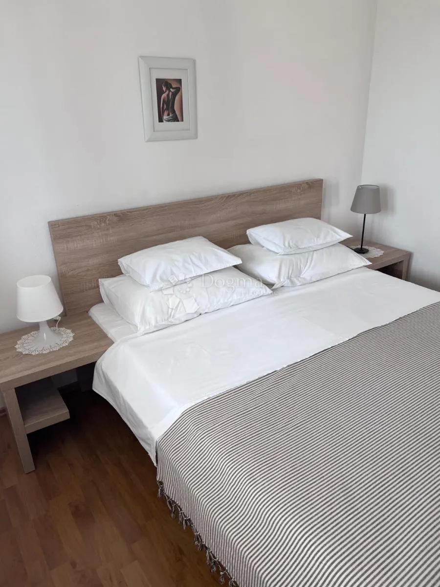apartmanska kuća u vrsima - slika 13