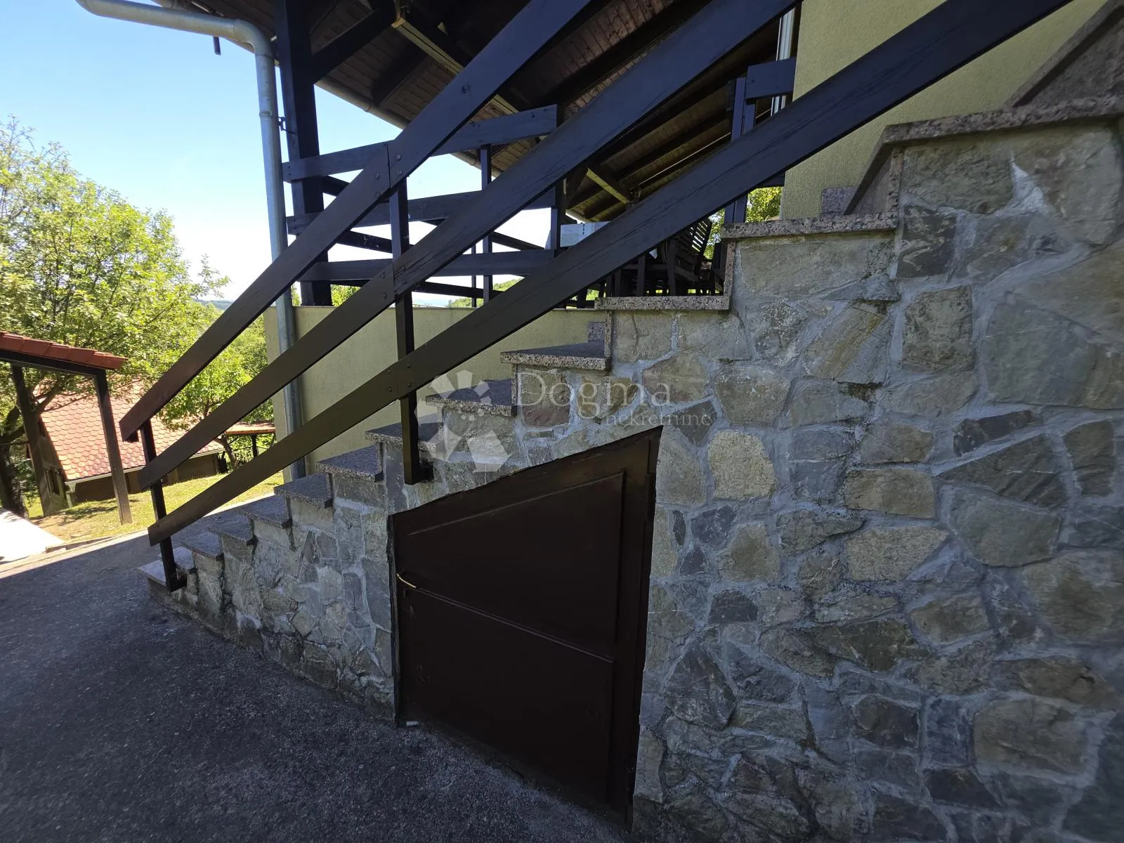 kuća s panoramskim pogledom na zagorje – namještena, bez ulaganja, idealna za život ili turistički najam - slika 33