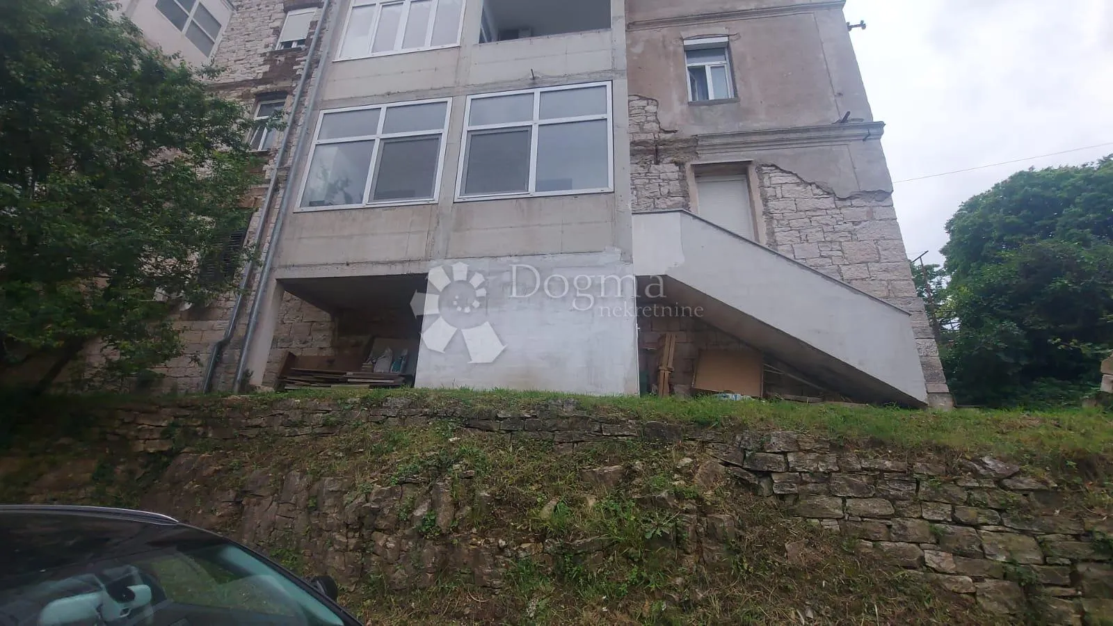 idealan stan za obiteljski život u puli - slika 26