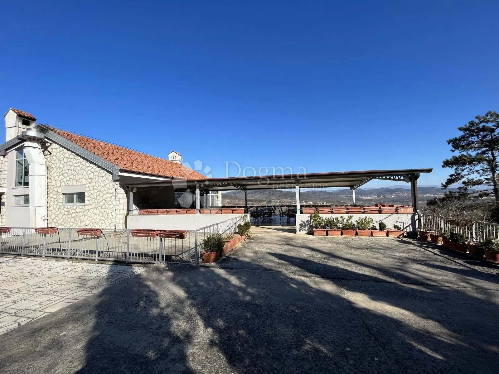 hotel u srcu istre s prekrasnim pogledom na prirodu - slika 10