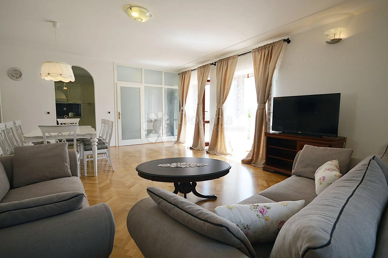 uređeni trosoban stan 128m2 u kamenoj kući - zadar(arbanasi) - slika 12