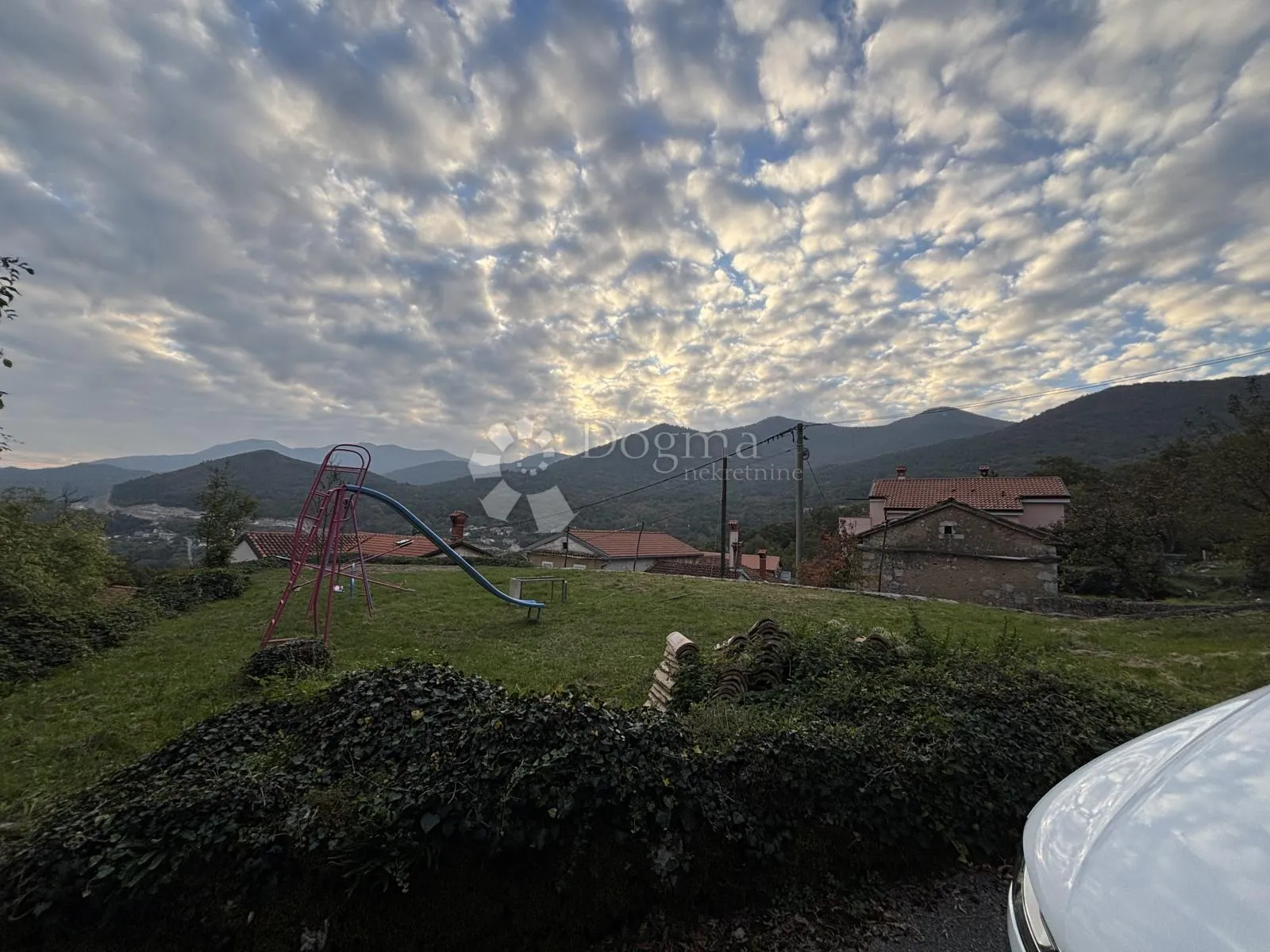 Zemljište za obiteljsku kuću, Veprinac, 1200 m² s POGLEDOM - Veprinac, Opatija