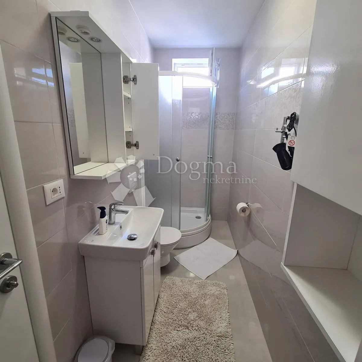 dramalj, apartmanska kuća 200 m od mora - slika 15