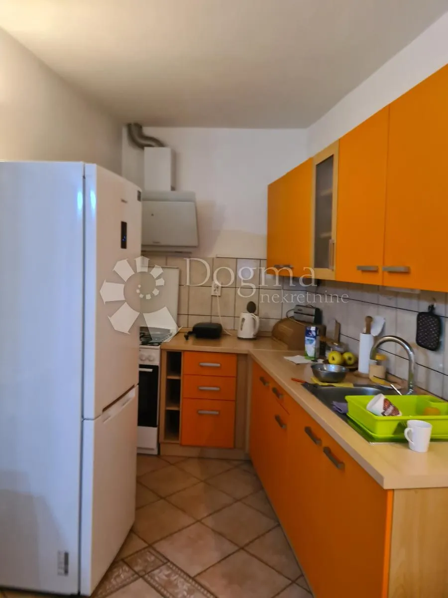 šibenik centar - kamena kuća blizu rive - slika 6