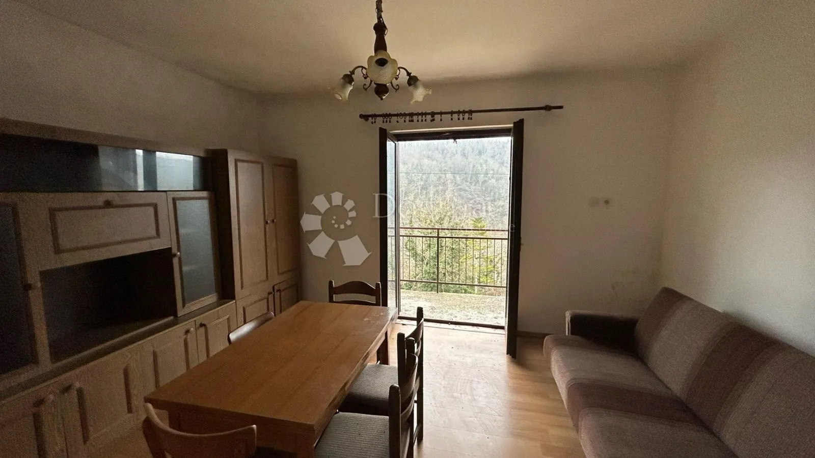 kuća za renovaciju s terasom s koje nećete željeti otići! - slika 14