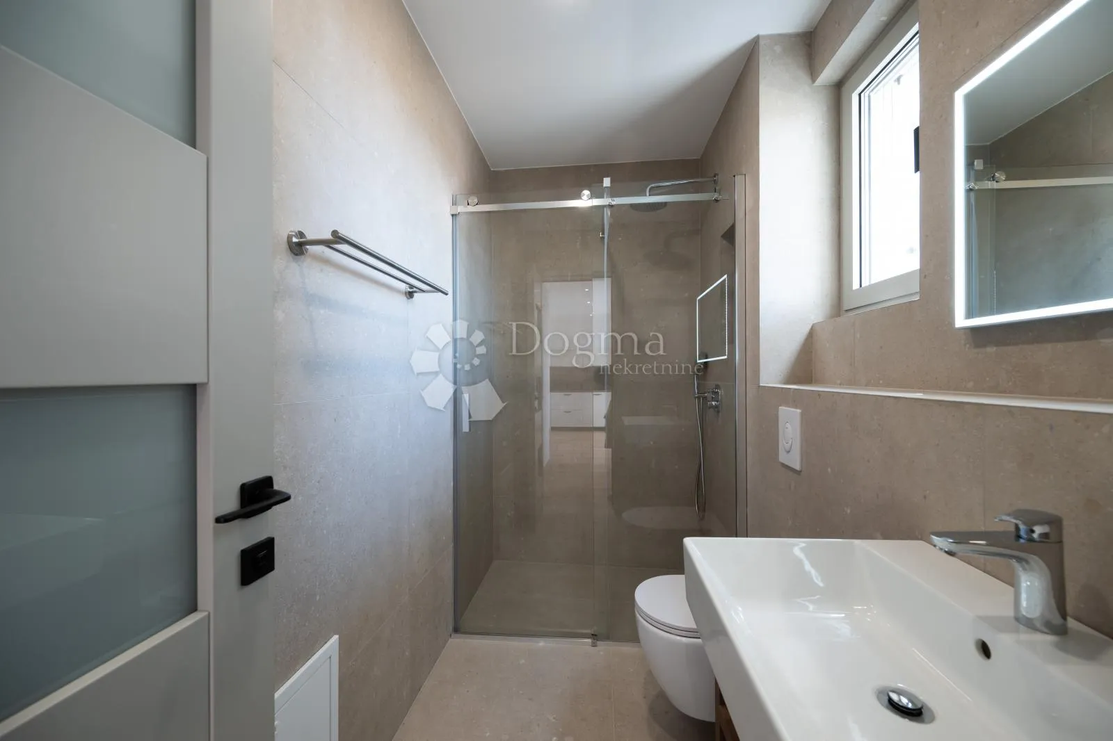 moderna luksuzna vila s bazenom, duplex ,namješteno!! - slika 28