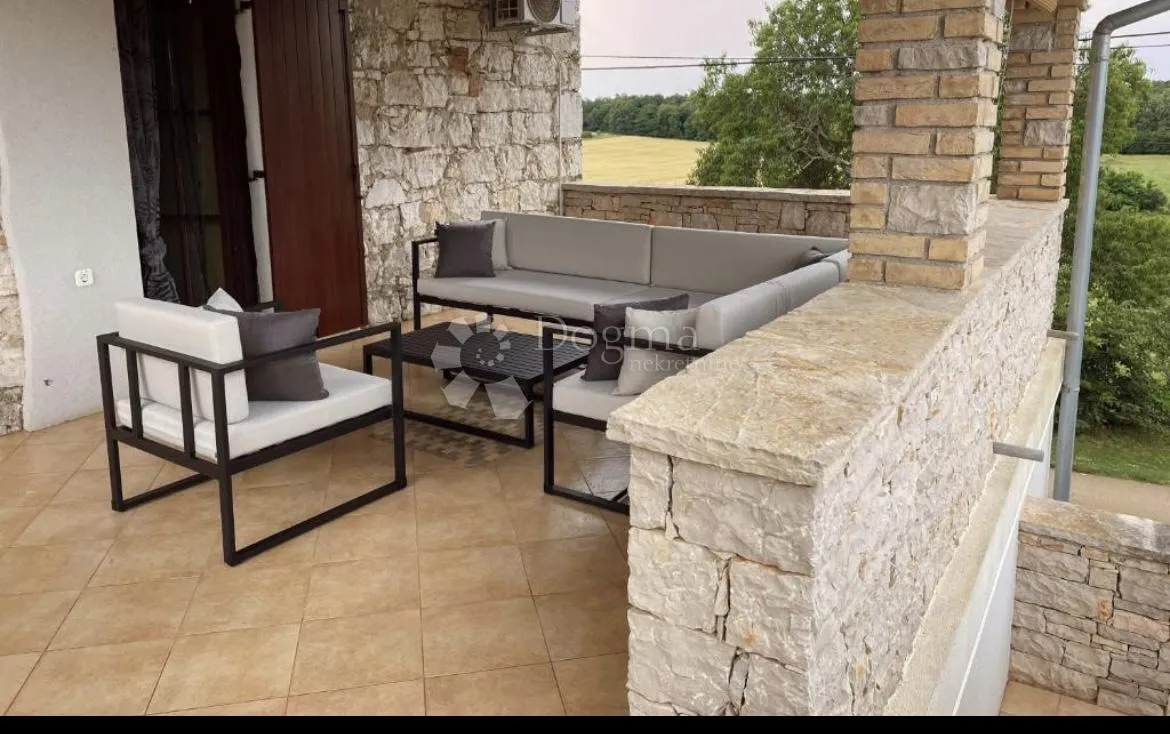 kamena kuća u okolici poreča – blizu mora - slika 6