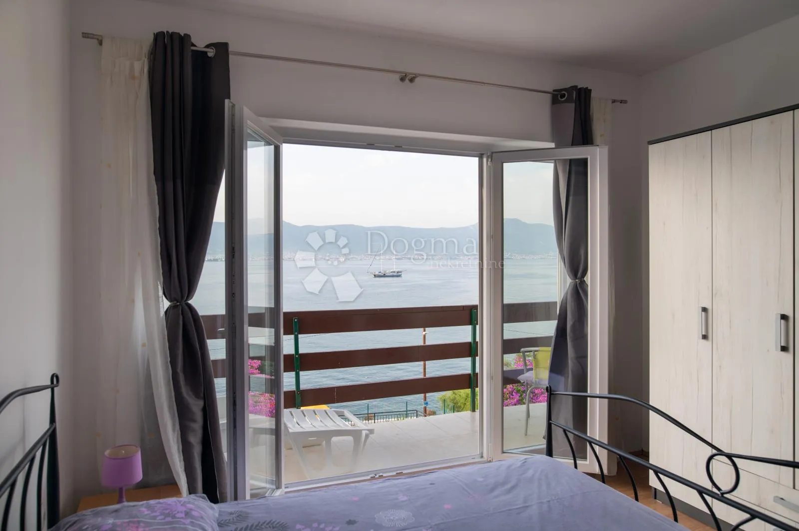 kuća prvi red uz more - dvojna kuća u arbaniji, trogir - slika 33
