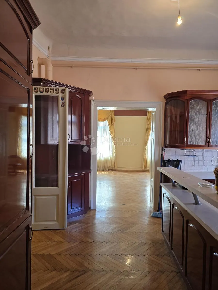 stan u baroknom stilu u centru varaždina - slika 8