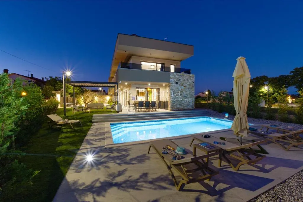 moderna villa s bazenom, saunom i jacuzzijem - slika 5