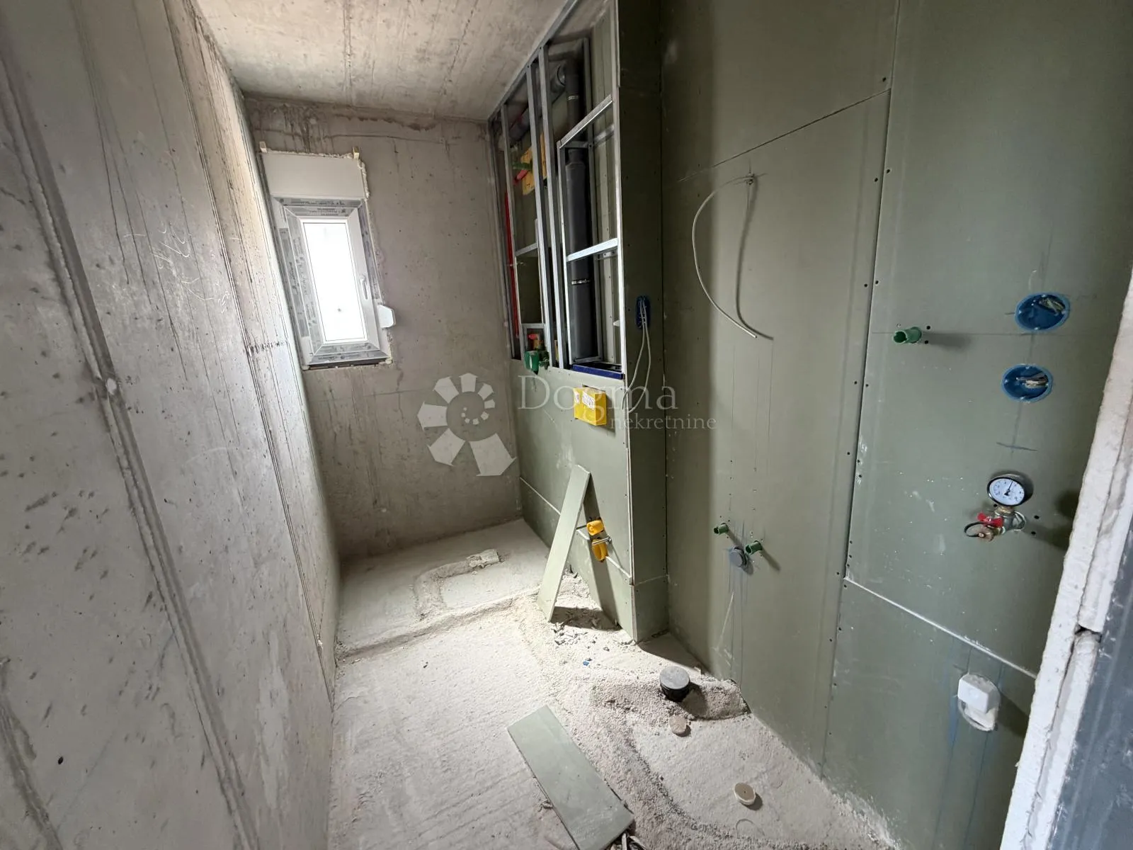 novo! dvosoban penthouse s velikom krovnom terasom s6 – plano, trogir - slika 7