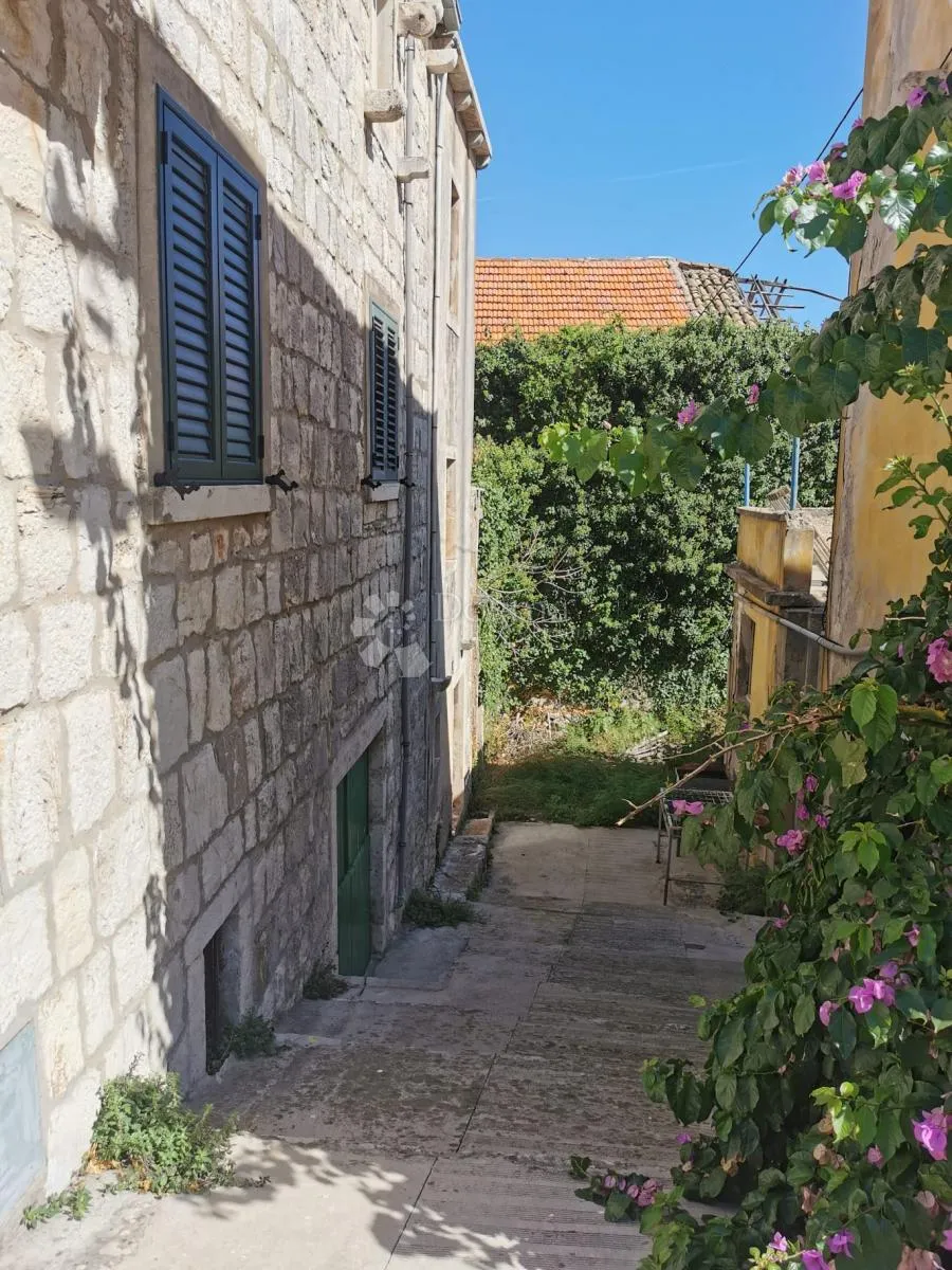 autentična kamena kuća za renovaciju, blato centar, otok korčula - slika 2