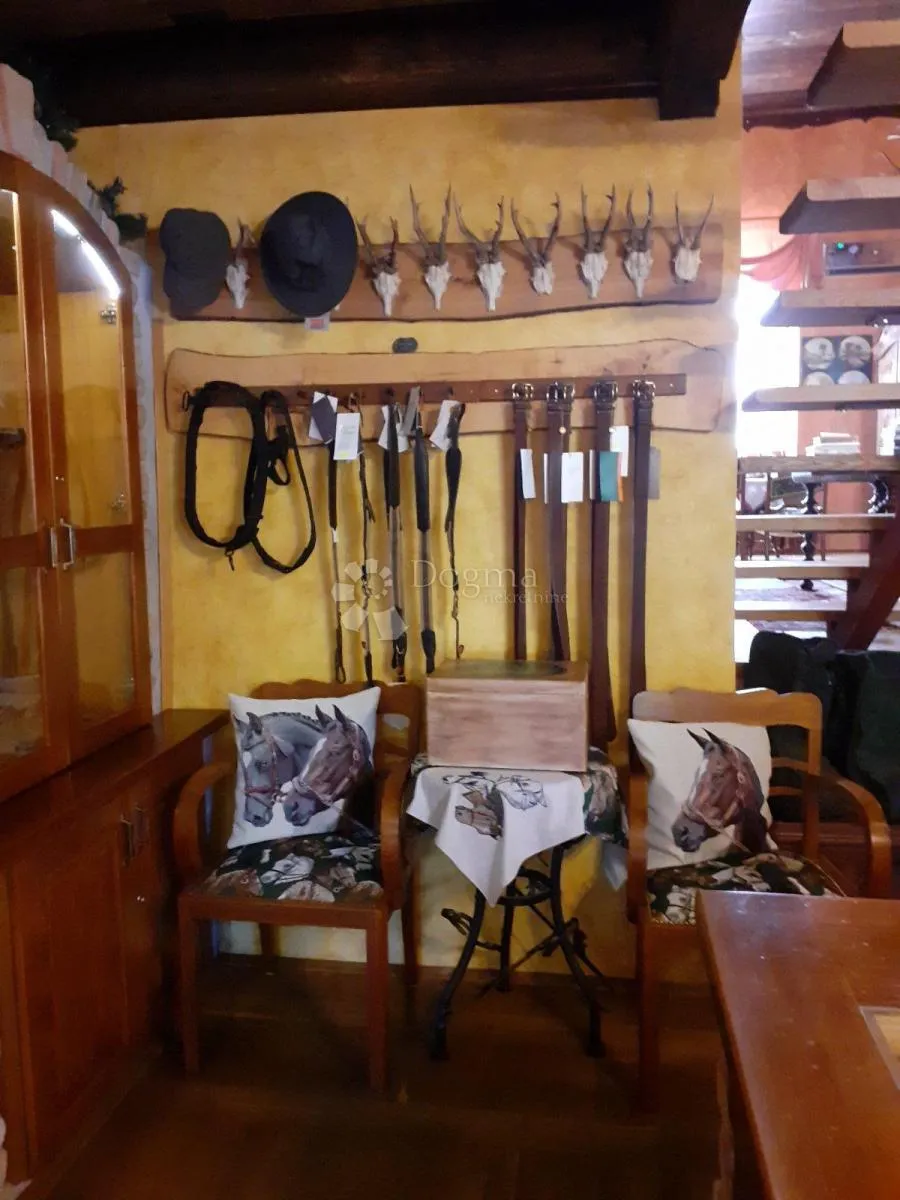 vintage poslovni prostor s galerijom, potpuno namješten – centar rijeke - slika 21