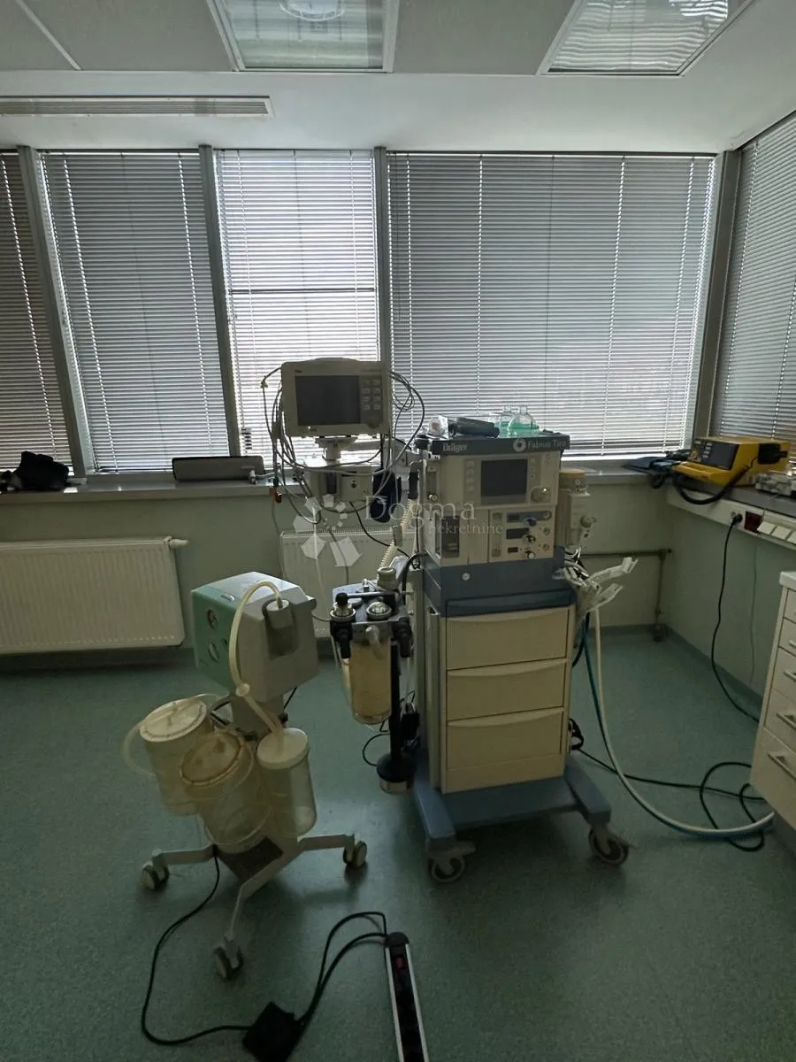 luksuzno uređena klinika za kirurgiju - slika 3