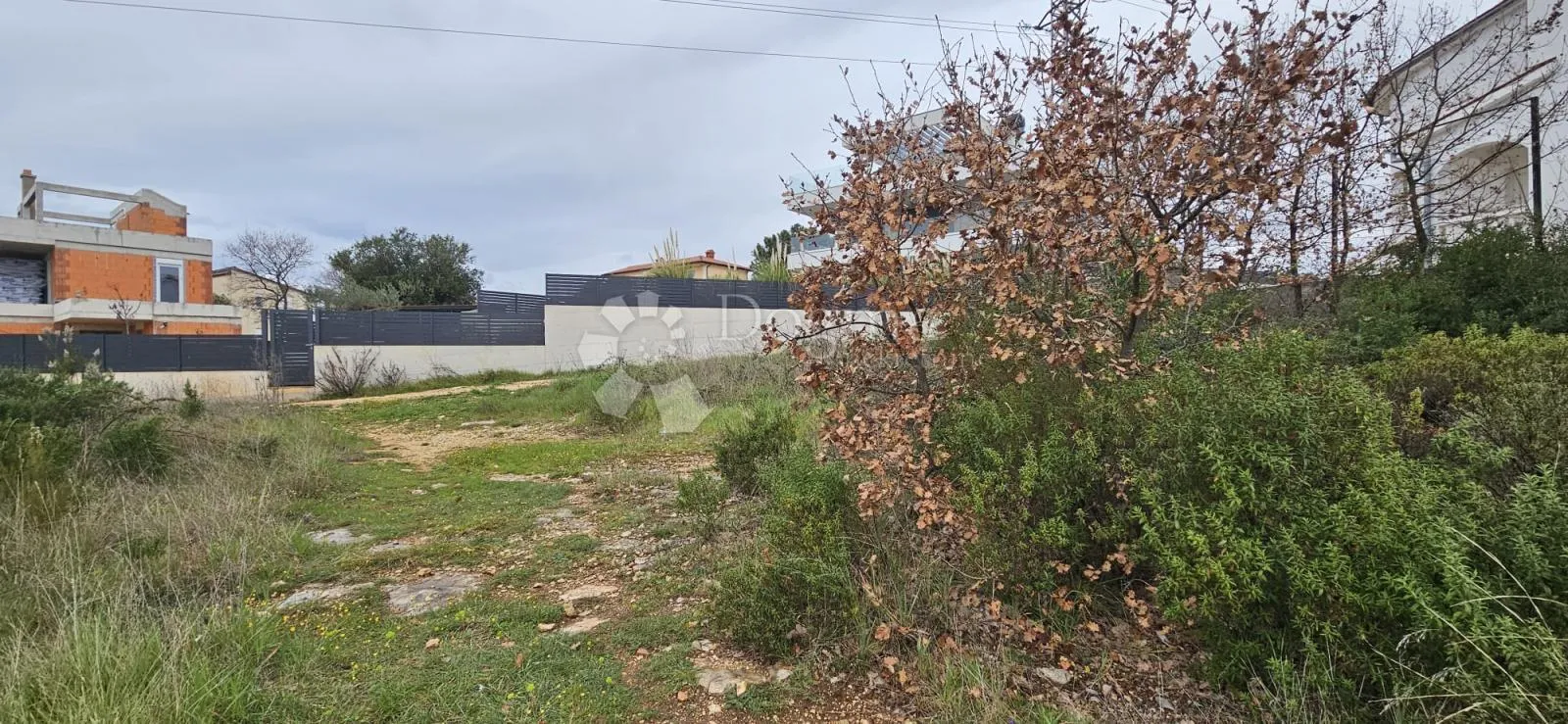 građevinsko zemljište 700 m od mora - slika 2