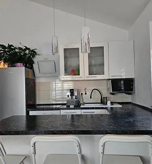 marčelji-49.80 m2-2s+db novogradnja novonamješteno ,balkon - slika 2