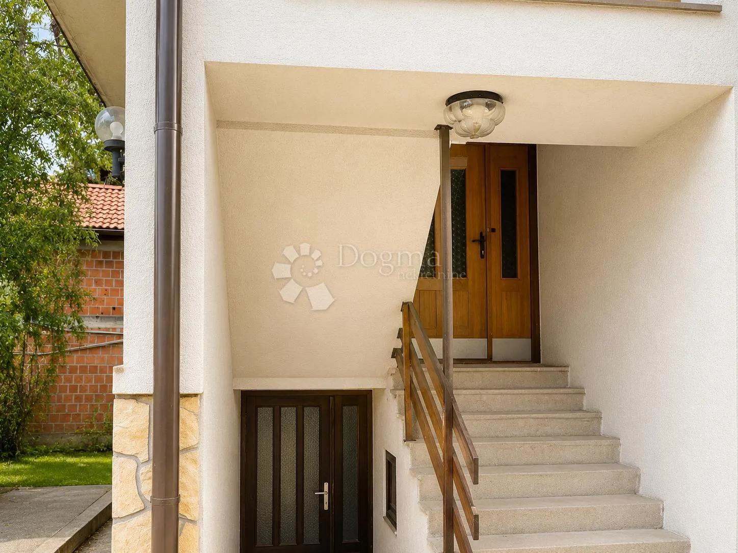 prodaja kuće s velikom okućnicom – javorje - slika 3