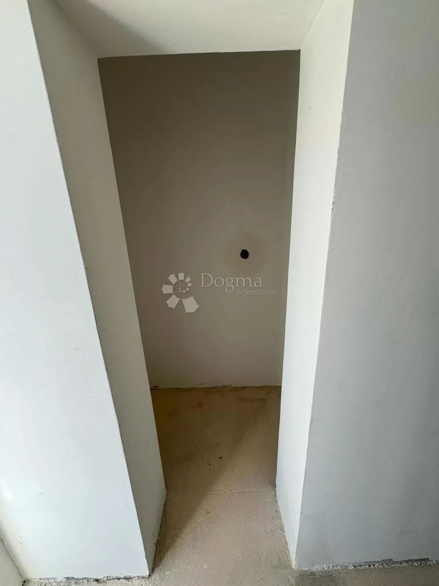roh-bau kuća u ražancu s pogledom na more - slika 11