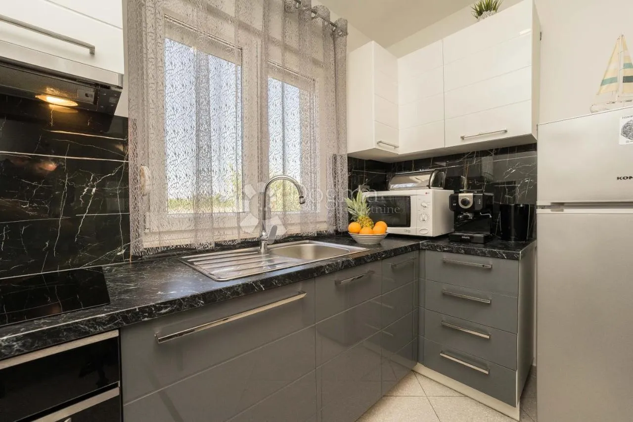 villa 100m od mora - slika 10