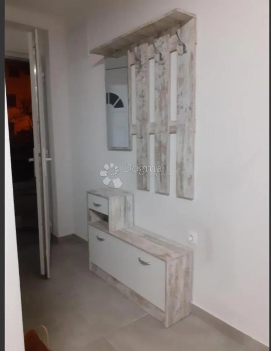centar dubrave, uređena kuća sa 4 stana - slika 18