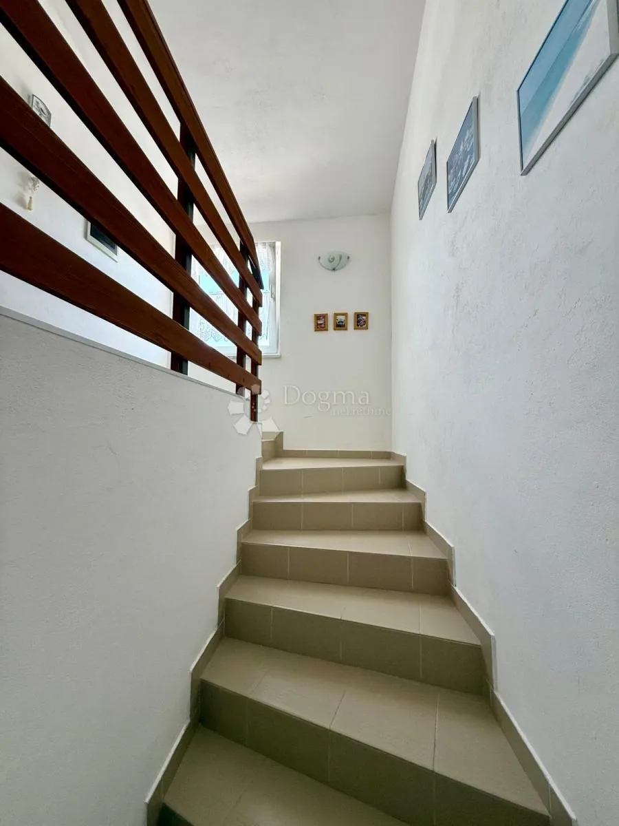 kuća s 3 apartmana i garažom blizu mora - fažana - slika 26