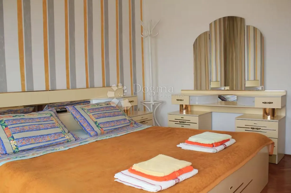 banjole – apartmanska kuća s bazenom, 4 apartmana i solarnom elektranom, 150 m od mora - slika 5