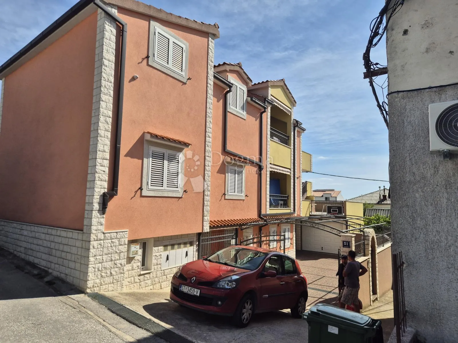 kuća: solin, 300m2 - slika 2
