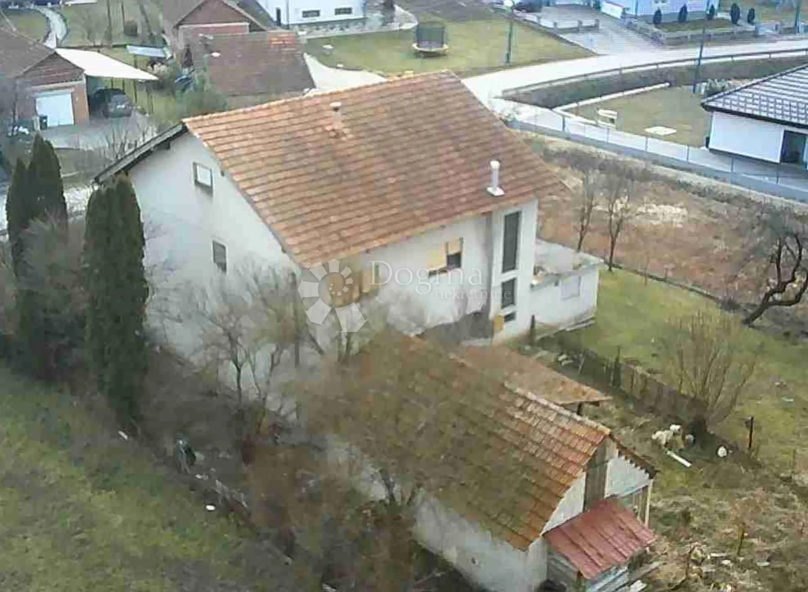 kuća sa ogromnim potencijalom svega 600m od strogog centra zaboka! - slika 27
