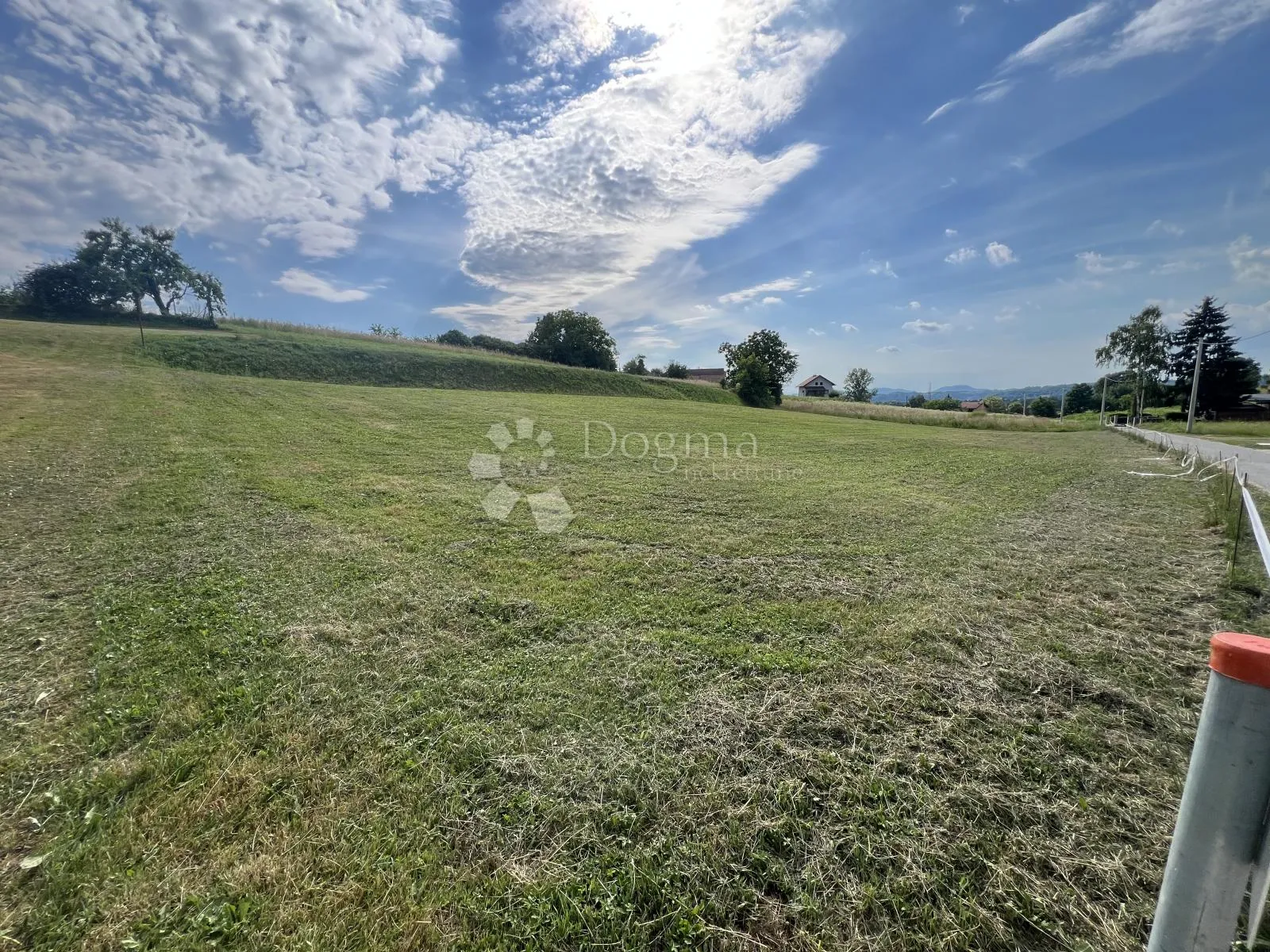 oroslavje velika građevinska parcela 1613 m2, svega 600 m od oro trga - slika 4