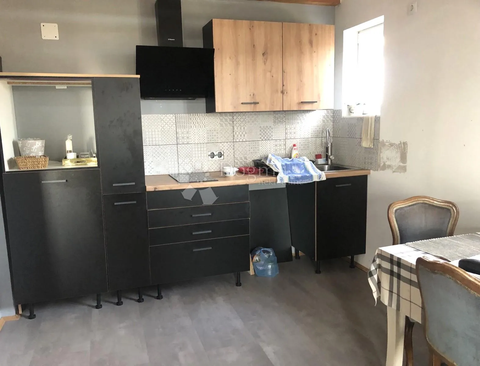 hreljin kuća s velikom okućnicom - slika 3