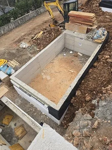 krk, kuća 140m2 sa bazenom i okućnicom - slika 11