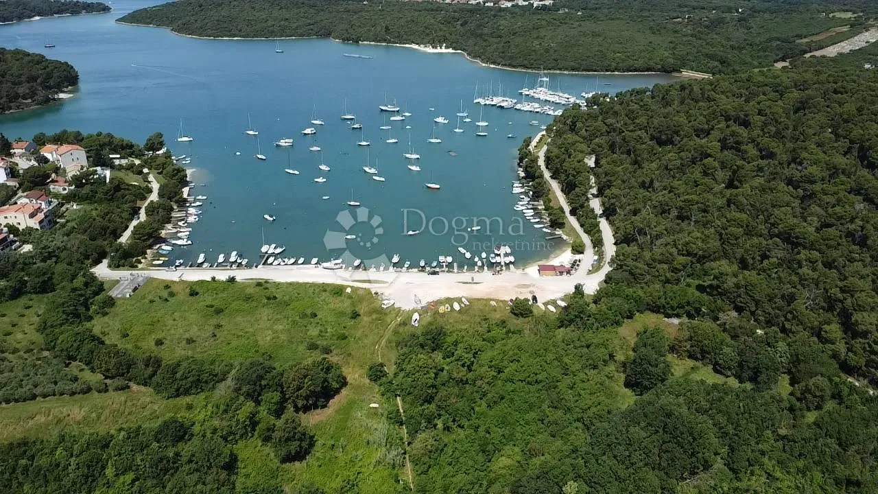 Samo Kod Nas! T2 Zemljište 150m Od Mora - Banjole, Medulin