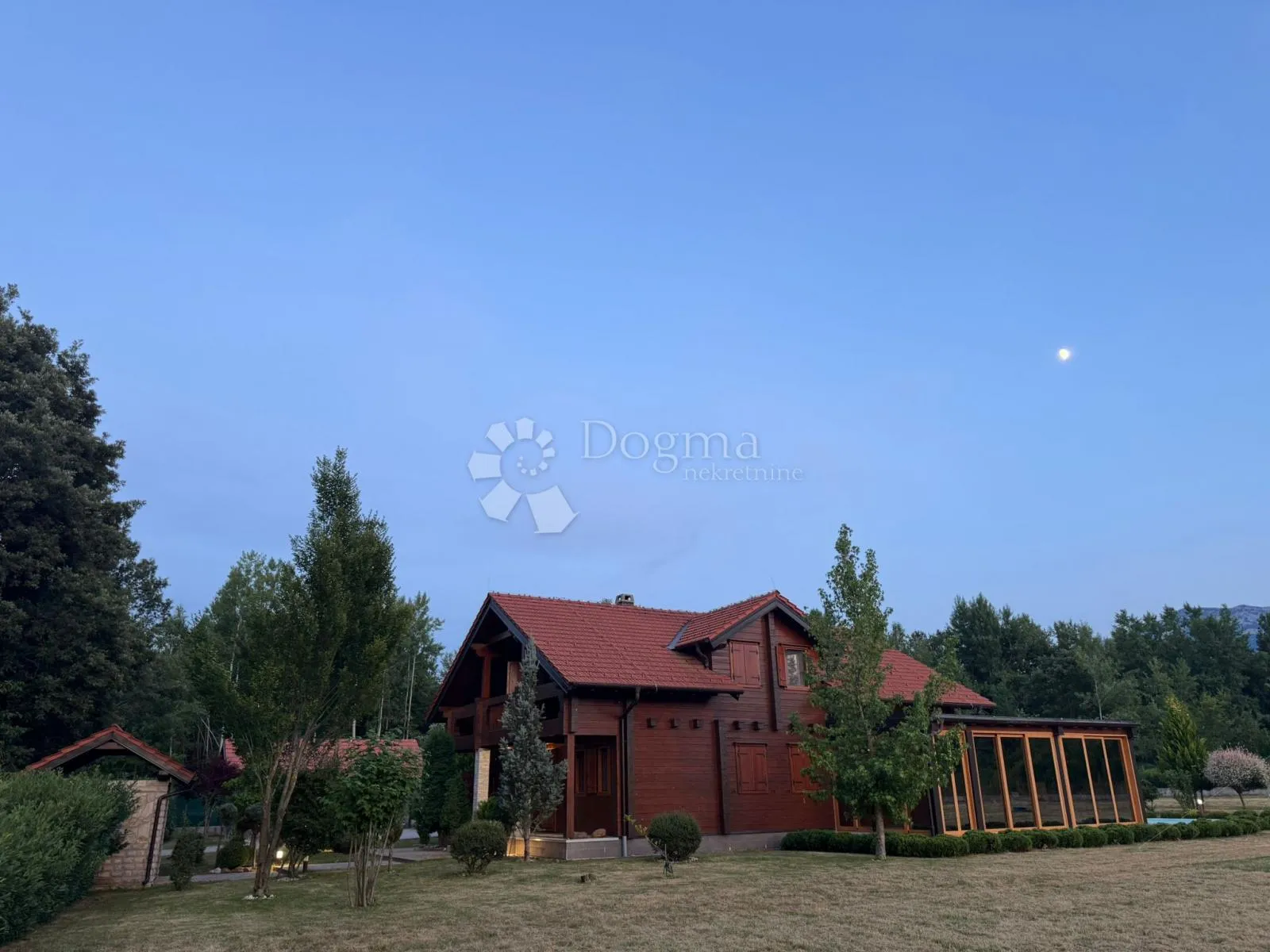 prodaje se luksuzno imanje podno velebita - slika 10