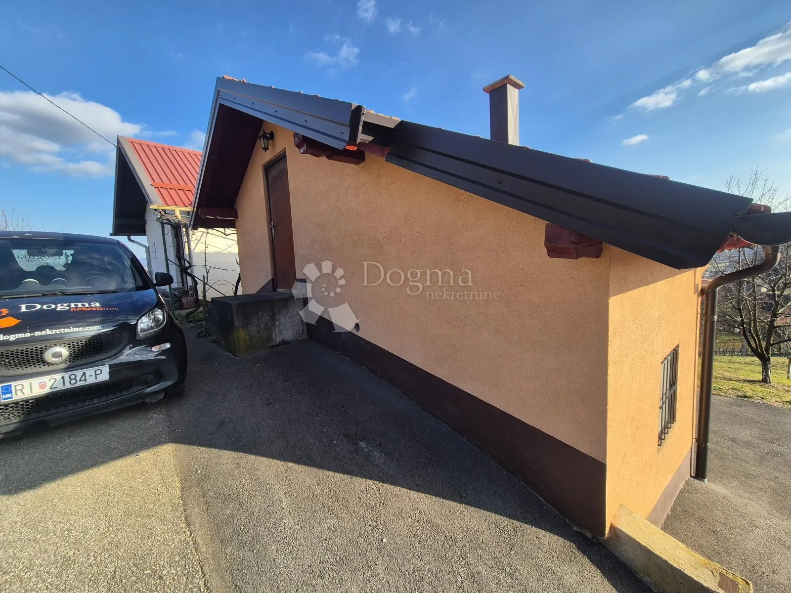 dvije vikendice sa vinogradom na brijegu iznad krapine! - slika 4