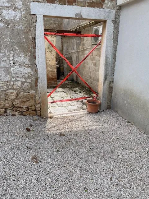 kamena kuća u okolici poreča – blizu mora - slika 21