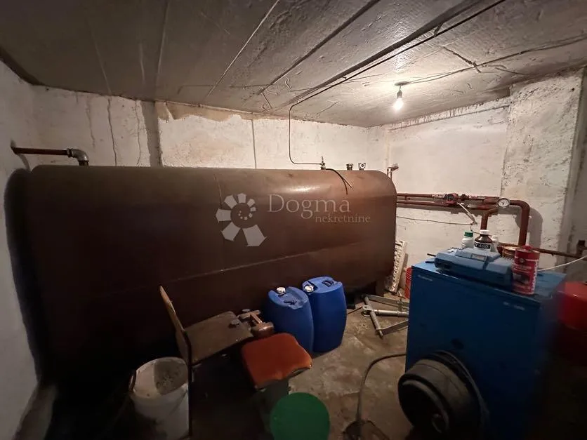 gospodarsko imanje, kuća sa pomoćnim objektima, pazarišta - slika 21