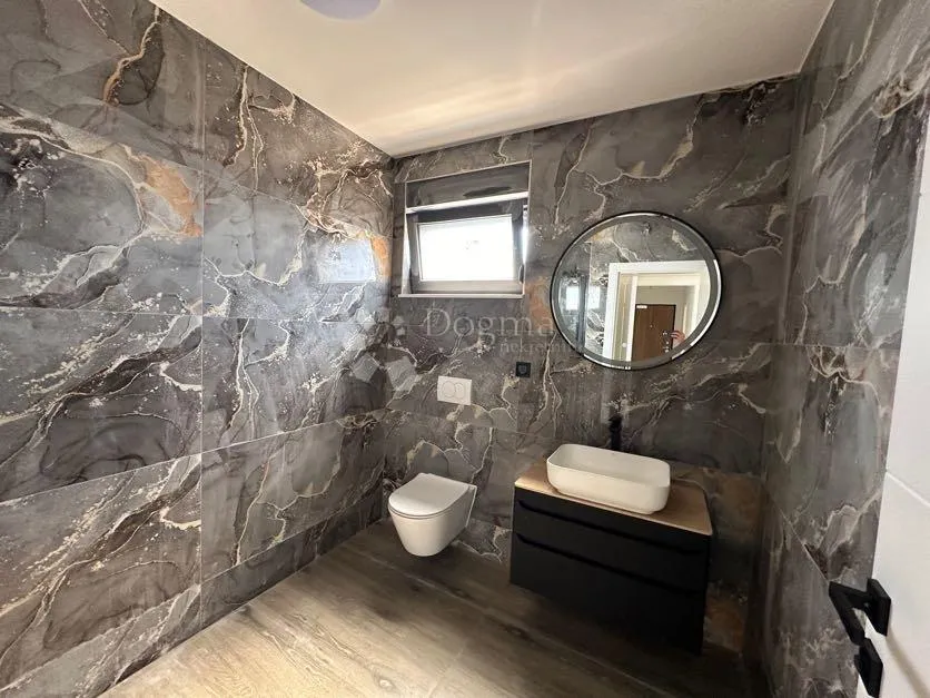luksuzni apartman na moru - slika 15