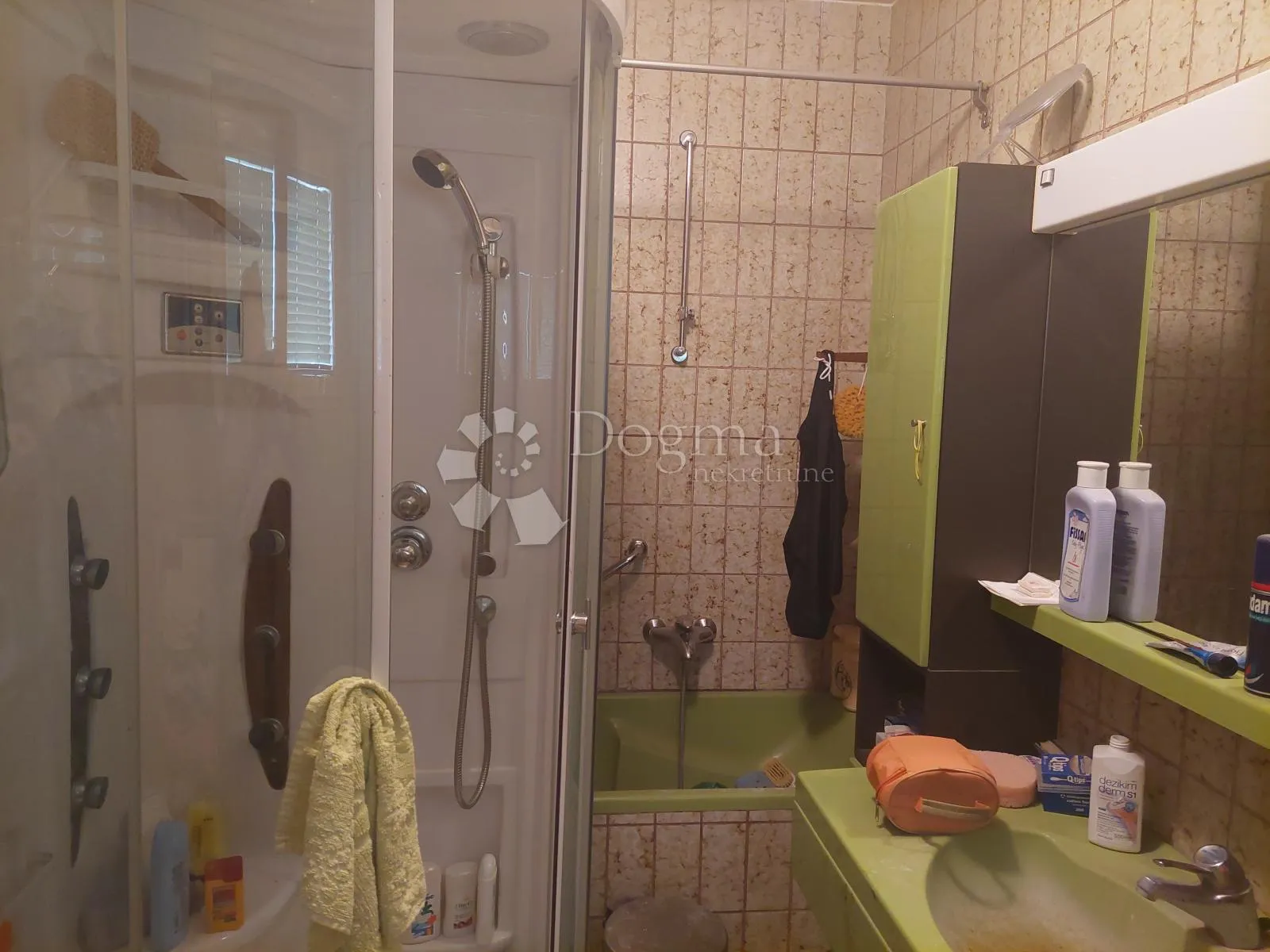 kuća sa velikim potencijalom - slika 48
