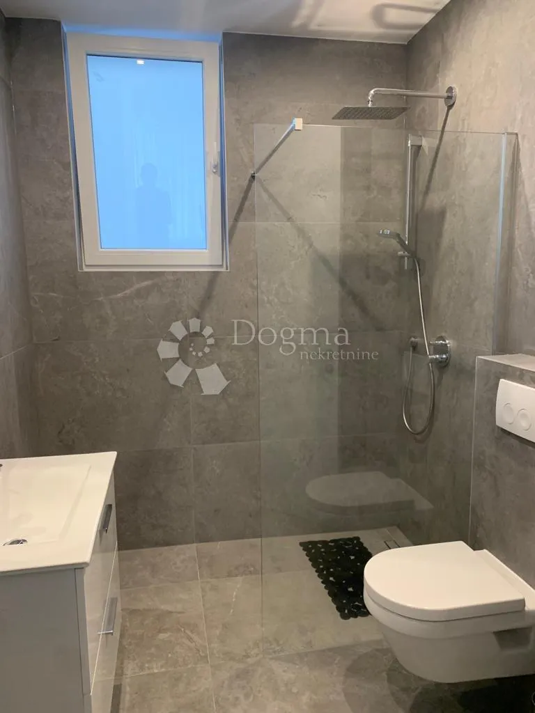 vodice-novogradnja sa garažom, 143m2 - slika 28