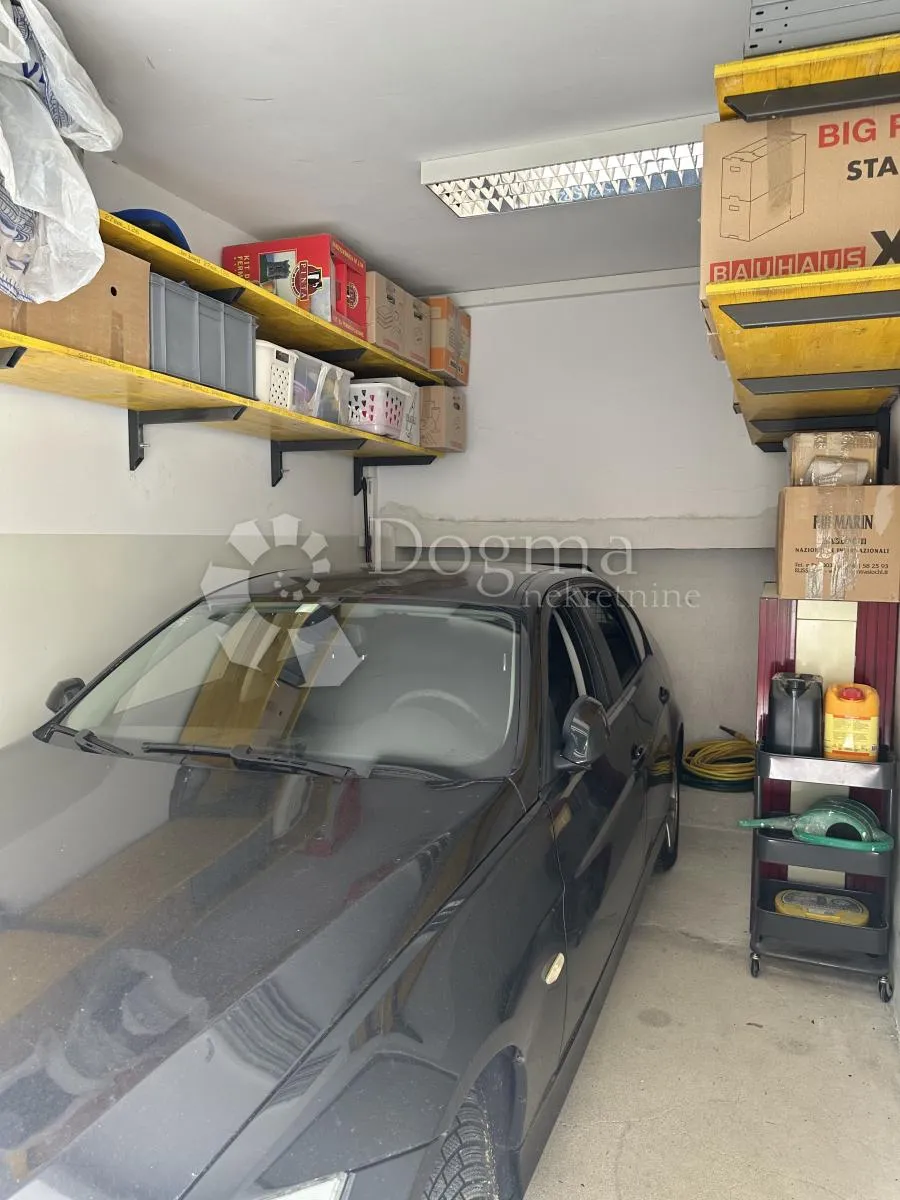 samostojeća kuća bulevard, 250 m² plus garaža 54,59m2 - slika 7