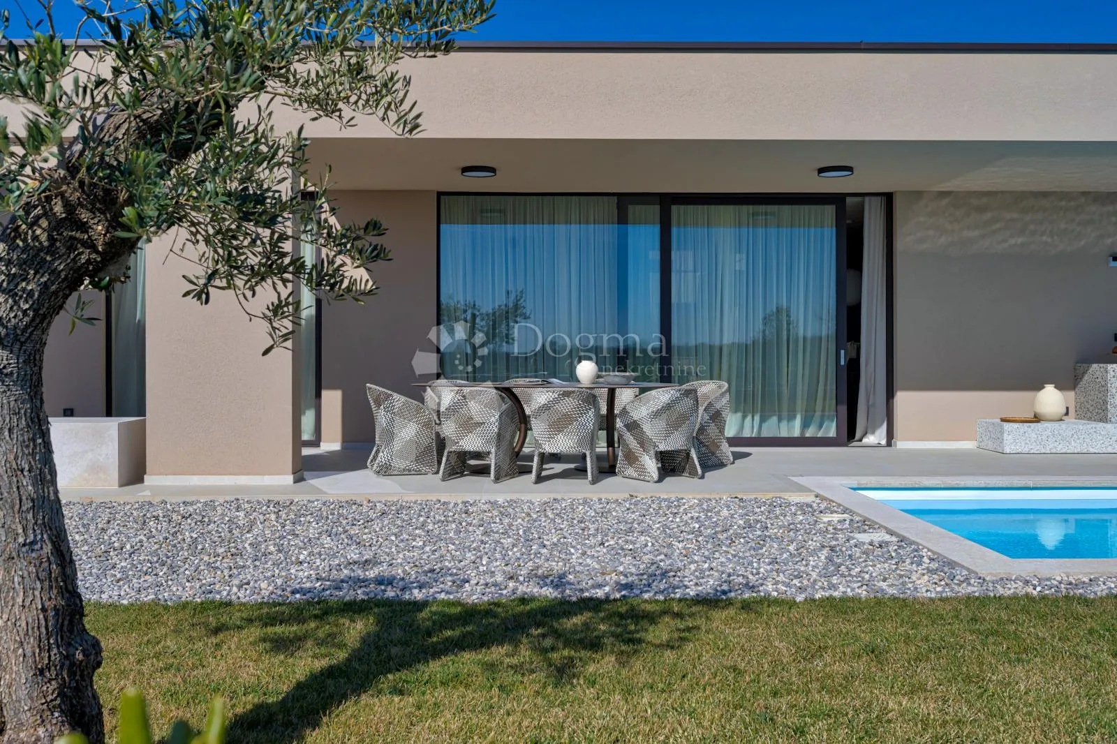 ekskluzivna smart home vila, kompletno opremljena, s otvorenim pogledom - slika 37