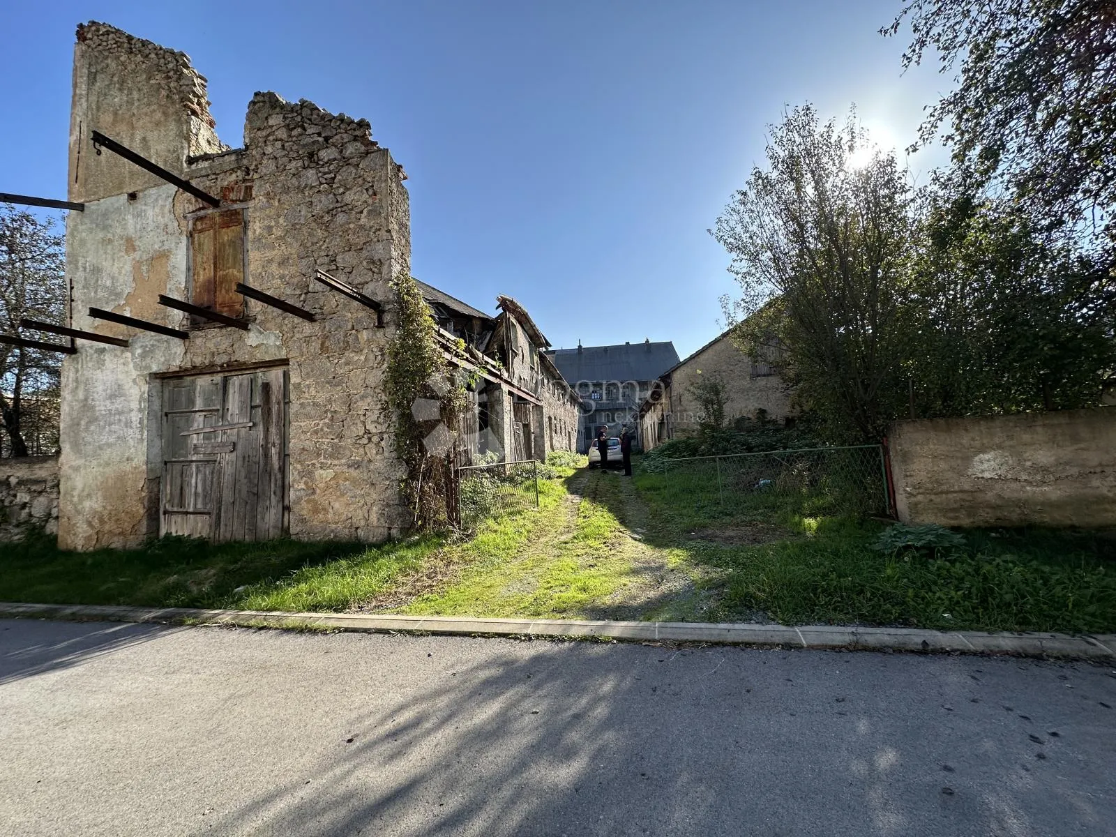 poslono stambena zgrada centar otočac - slika 15
