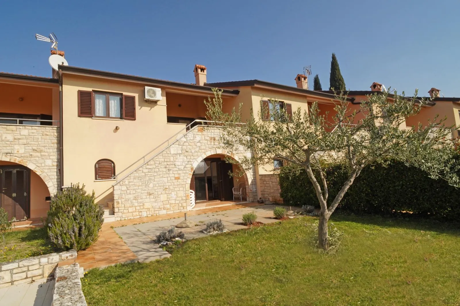 poreč okolica, kuća s panoramskim pogledom na more i bazenom - slika 20