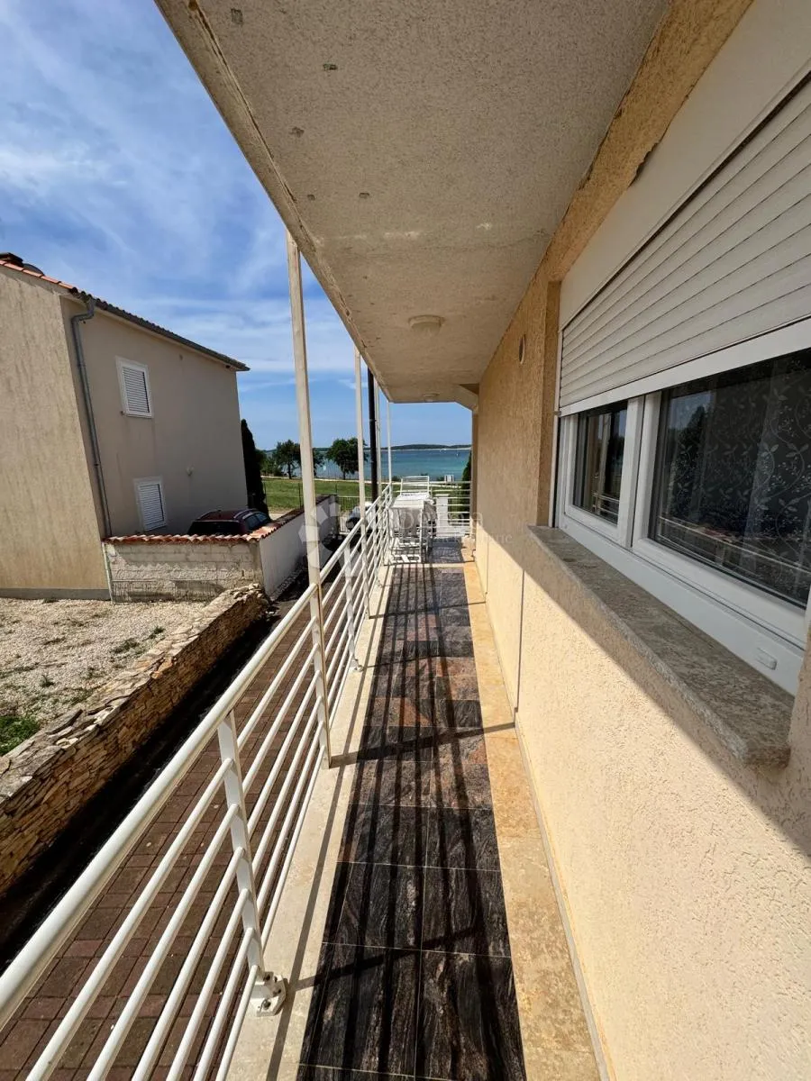 apartman - prvi red do mora - medulin - slika 7