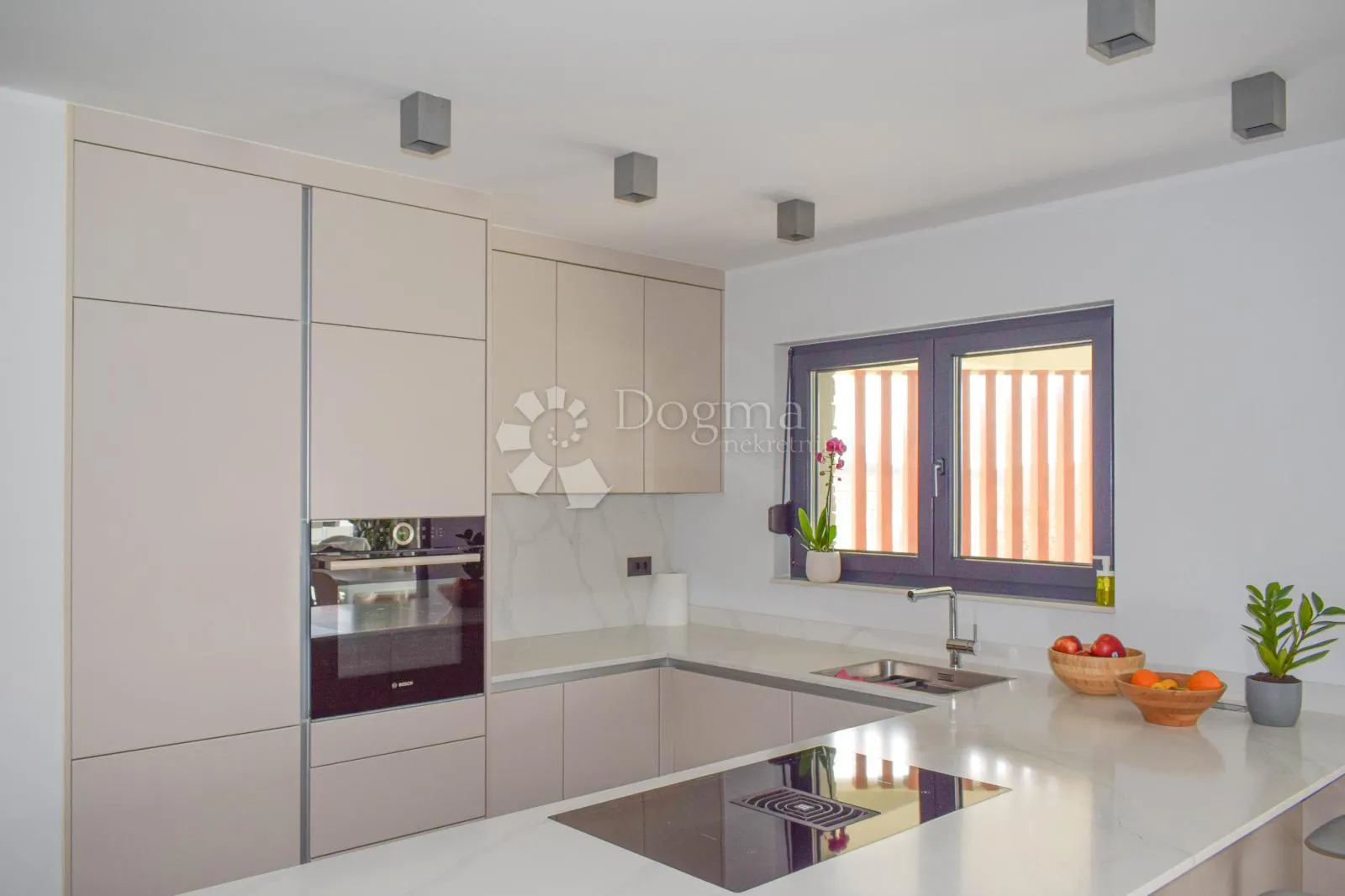 rovinj okolica, moderna luksuzna prizemnica s 3 spavaće sobe - slika 4