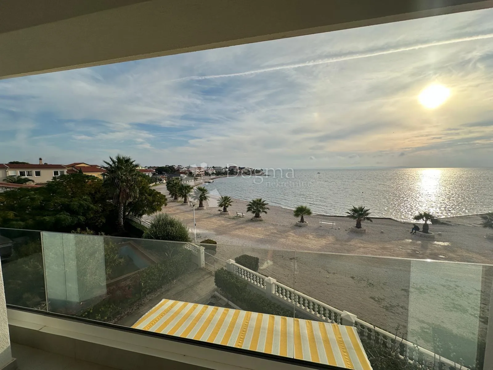 vir prodaje se apartman na atraktivnoj plaži 10 m od mora - slika 8