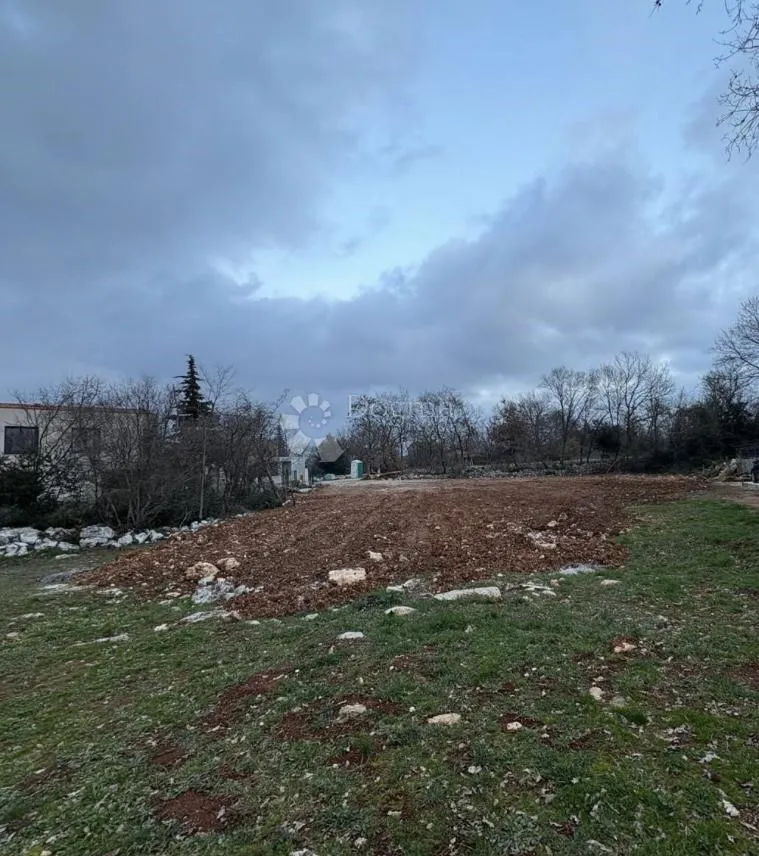 odlično građevinsko zemljište u blizini poreča! - slika 3