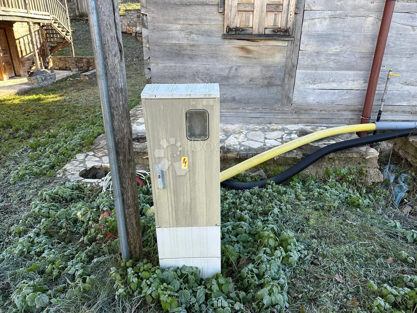 difuzni hotel autohtone kamene kuće 10+1 - slika 25