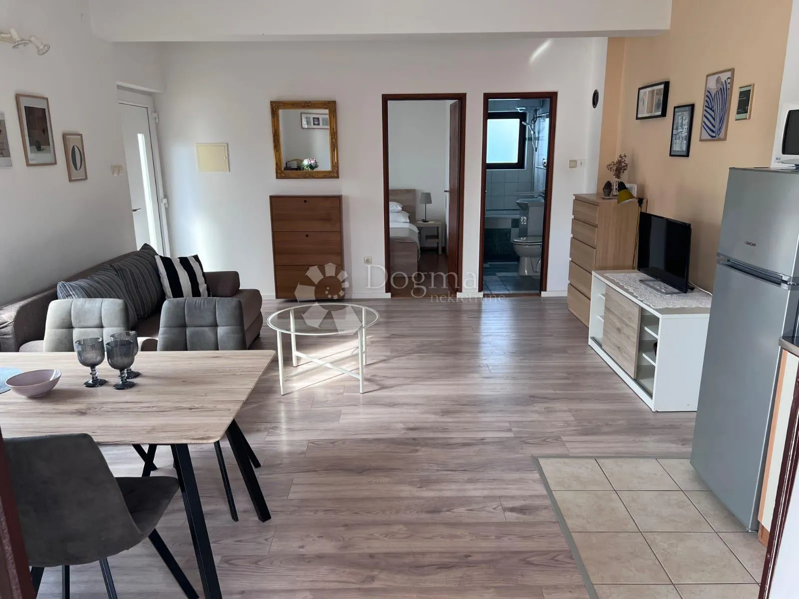 apartmanska kuća u vrsima - slika 12
